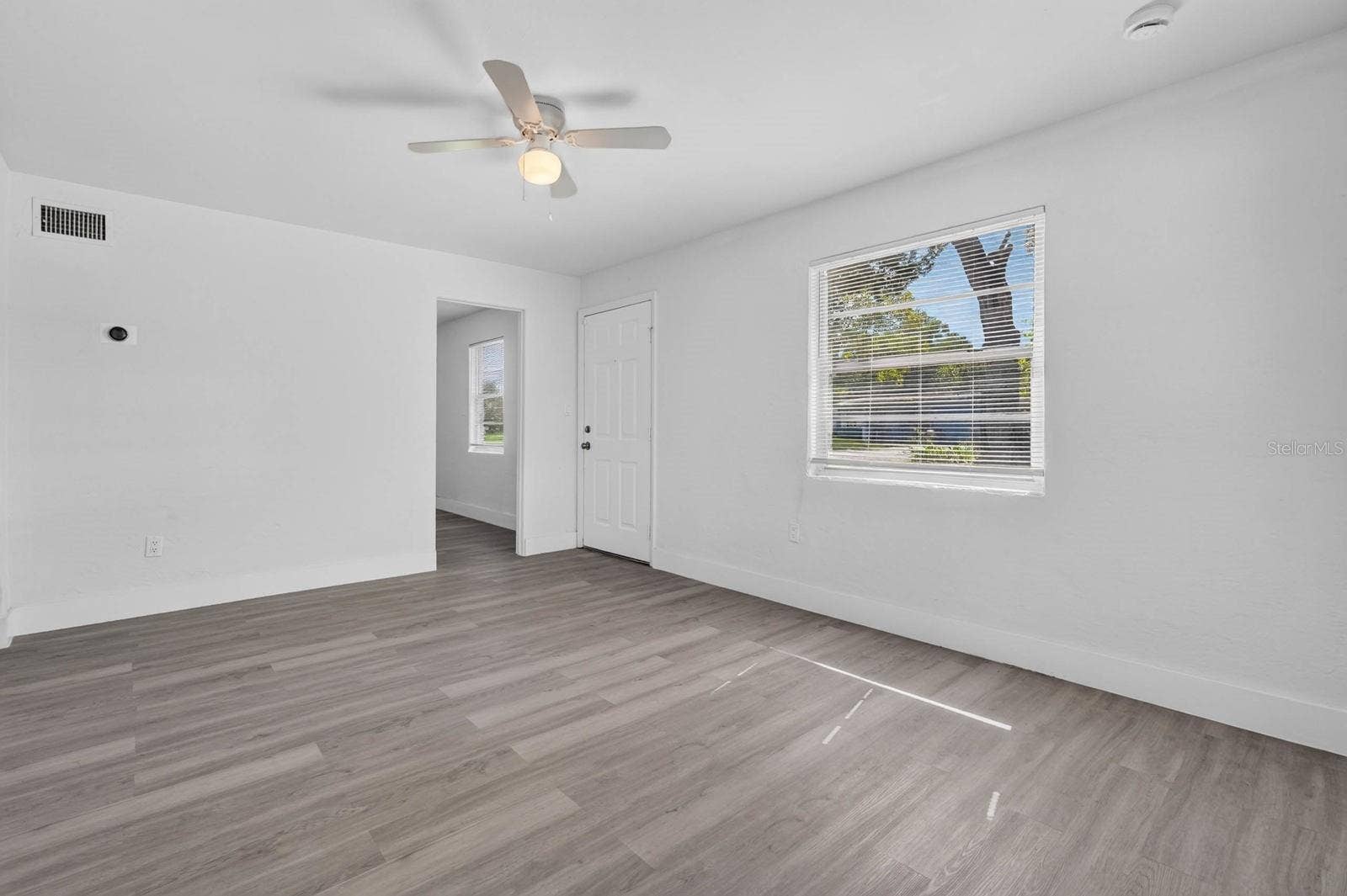 2425 ANASTASIA DRIVE, South Daytona, FL 32119 2425 ANASTASIA DRIVE, South Daytona, FL 32119