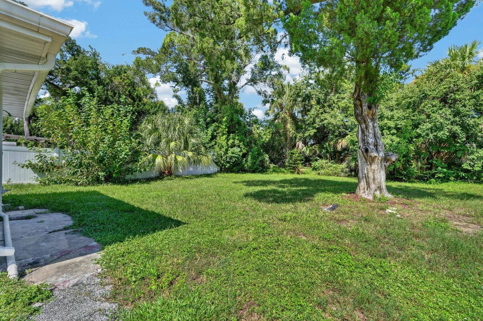 2425 ANASTASIA DRIVE, South Daytona, FL 32119 2425 ANASTASIA DRIVE, South Daytona, FL 32119