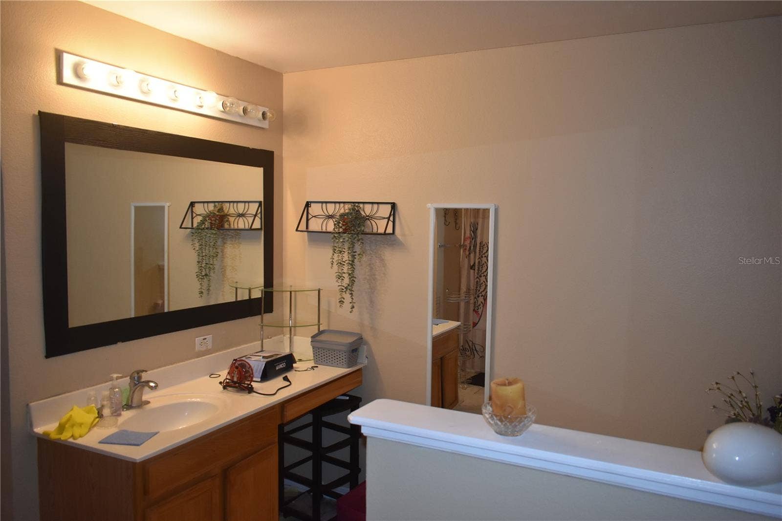 49 BUFFALO GROVE DRIVE, Palm Coast, FL 32137 49 BUFFALO GROVE DRIVE, Palm Coast, FL 32137