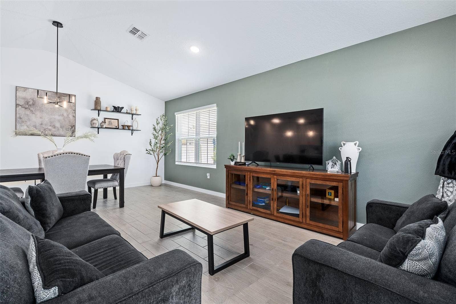 17 BIRCHWOOD PLACE, Palm Coast, FL 32137 17 BIRCHWOOD PLACE, Palm Coast, FL 32137