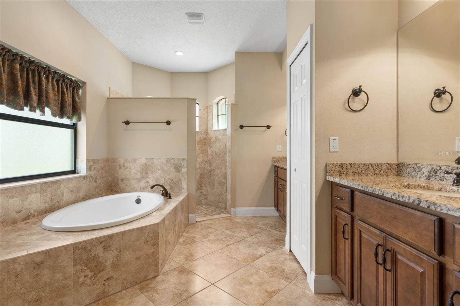 9 RIVER OAKS WAY, Palm Coast, FL 32137 9 RIVER OAKS WAY, Palm Coast, FL 32137