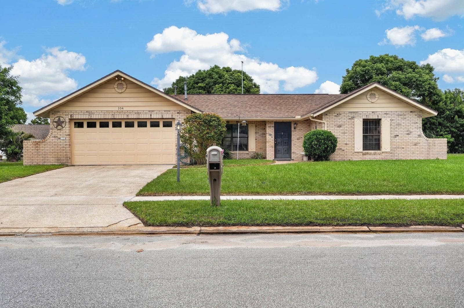 104 COLLEEN DRIVE, Daytona Beach, FL 32119 104 COLLEEN DRIVE, Daytona Beach, FL 32119