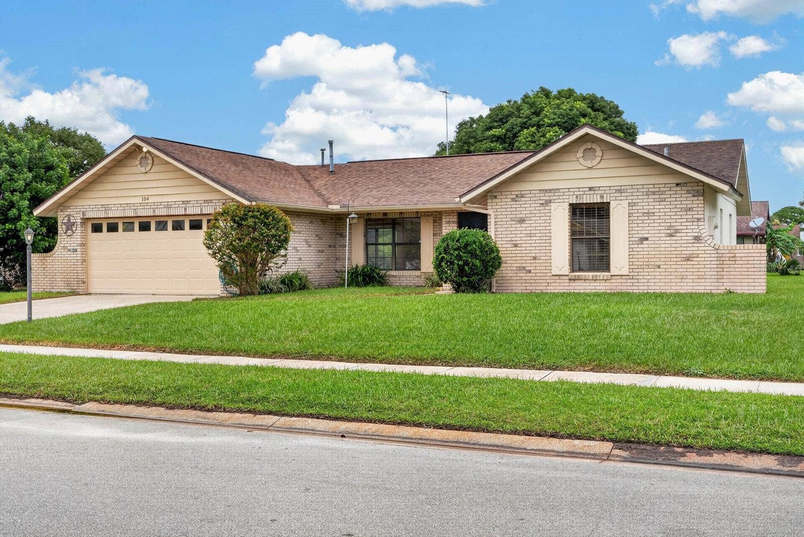 104 COLLEEN DRIVE, Daytona Beach, FL 32119 104 COLLEEN DRIVE, Daytona Beach, FL 32119