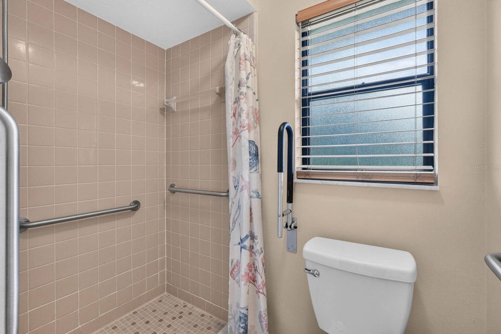 104 COLLEEN DRIVE, Daytona Beach, FL 32119 104 COLLEEN DRIVE, Daytona Beach, FL 32119