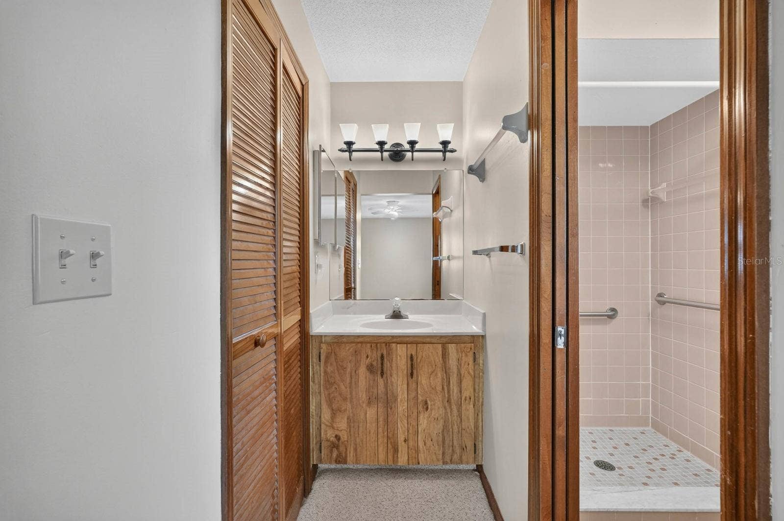 104 COLLEEN DRIVE, Daytona Beach, FL 32119 104 COLLEEN DRIVE, Daytona Beach, FL 32119