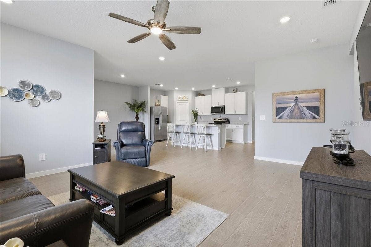 15 WANDERING CREEK WAY, Palm Coast, FL 32164 15 WANDERING CREEK WAY, Palm Coast, FL 32164