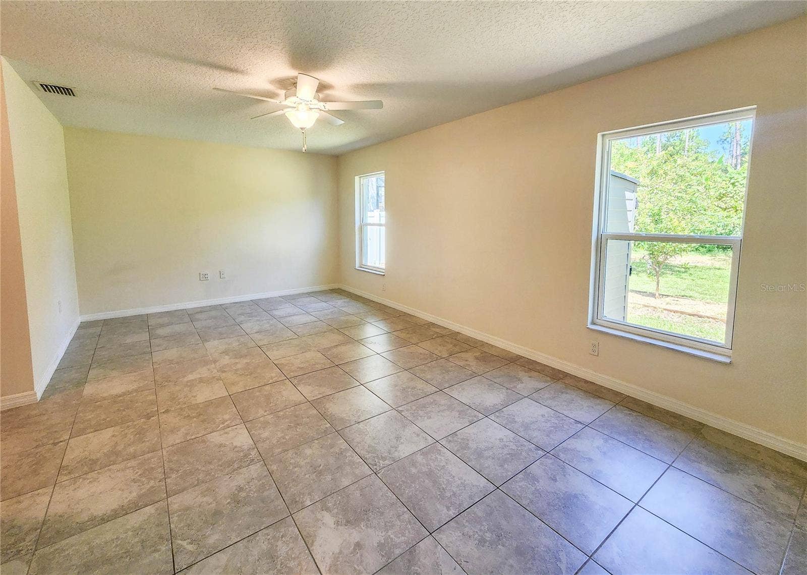 100 BOULDER ROCK DRIVE, Palm Coast, FL 32137 100 BOULDER ROCK DRIVE, Palm Coast, FL 32137