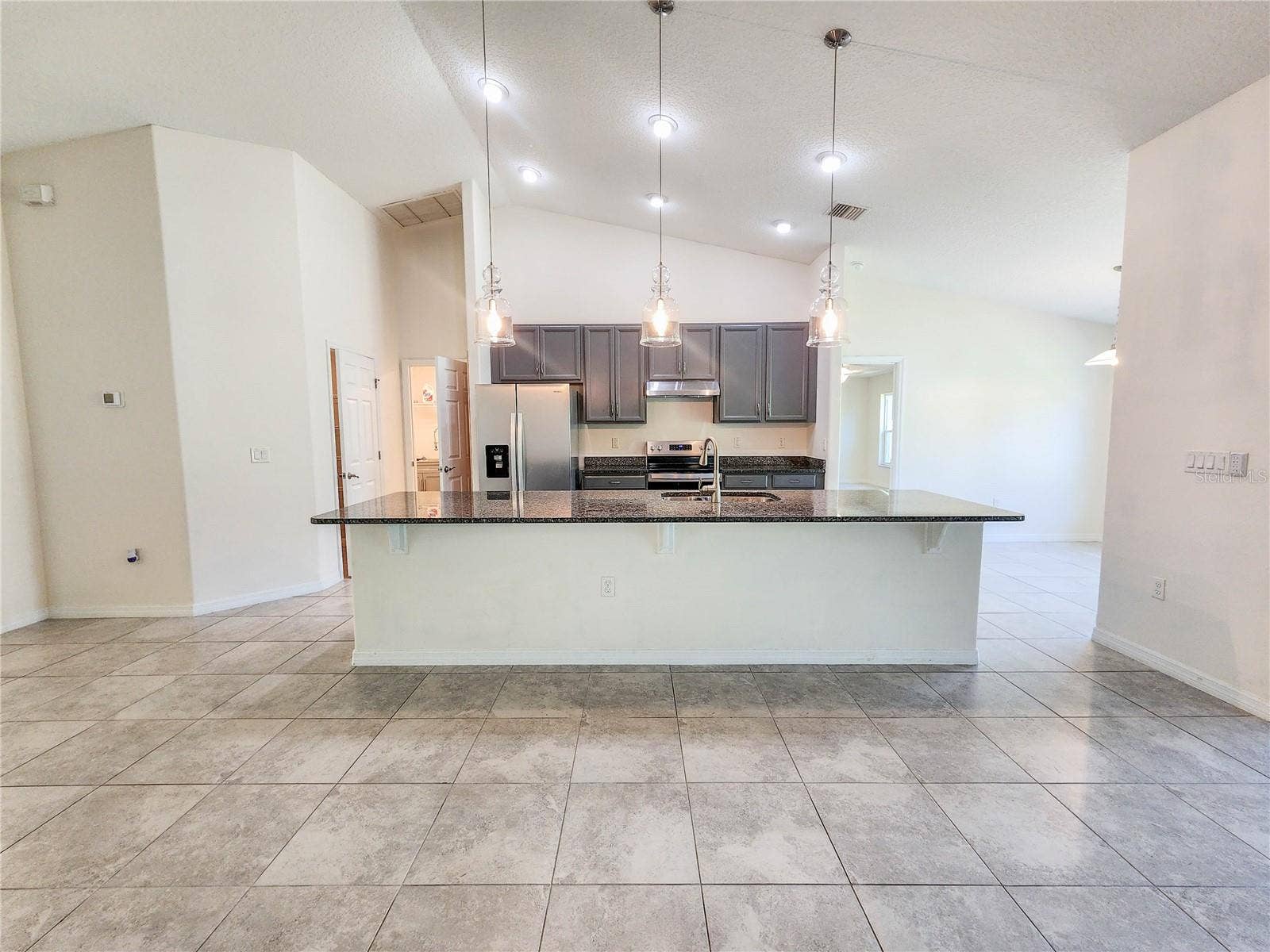 100 BOULDER ROCK DRIVE, Palm Coast, FL 32137 Kitchen