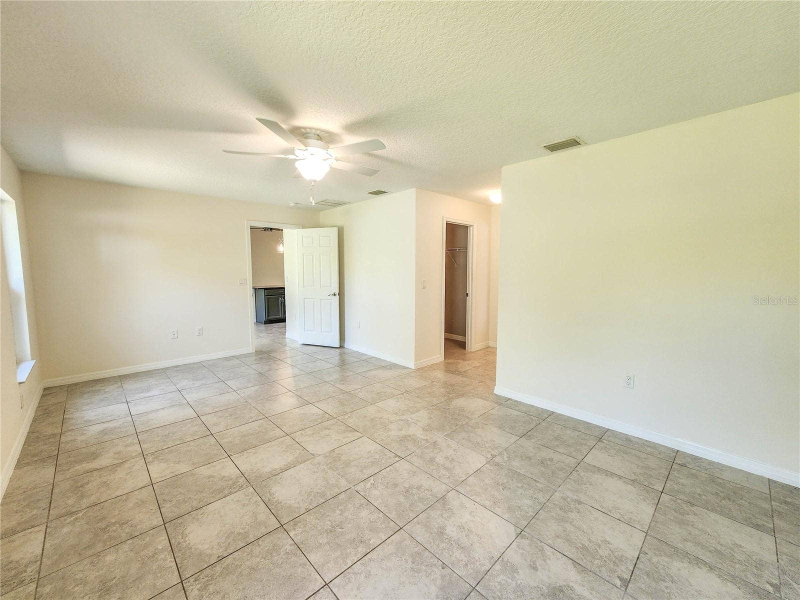 100 BOULDER ROCK DRIVE, Palm Coast, FL 32137 100 BOULDER ROCK DRIVE, Palm Coast, FL 32137