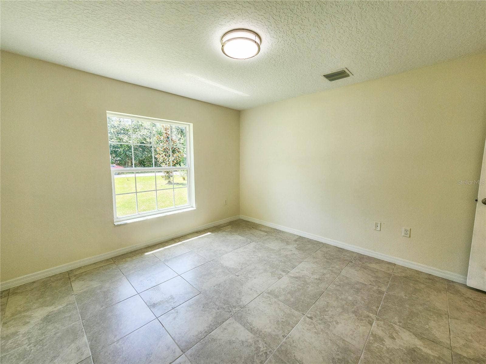 100 BOULDER ROCK DRIVE, Palm Coast, FL 32137 100 BOULDER ROCK DRIVE, Palm Coast, FL 32137