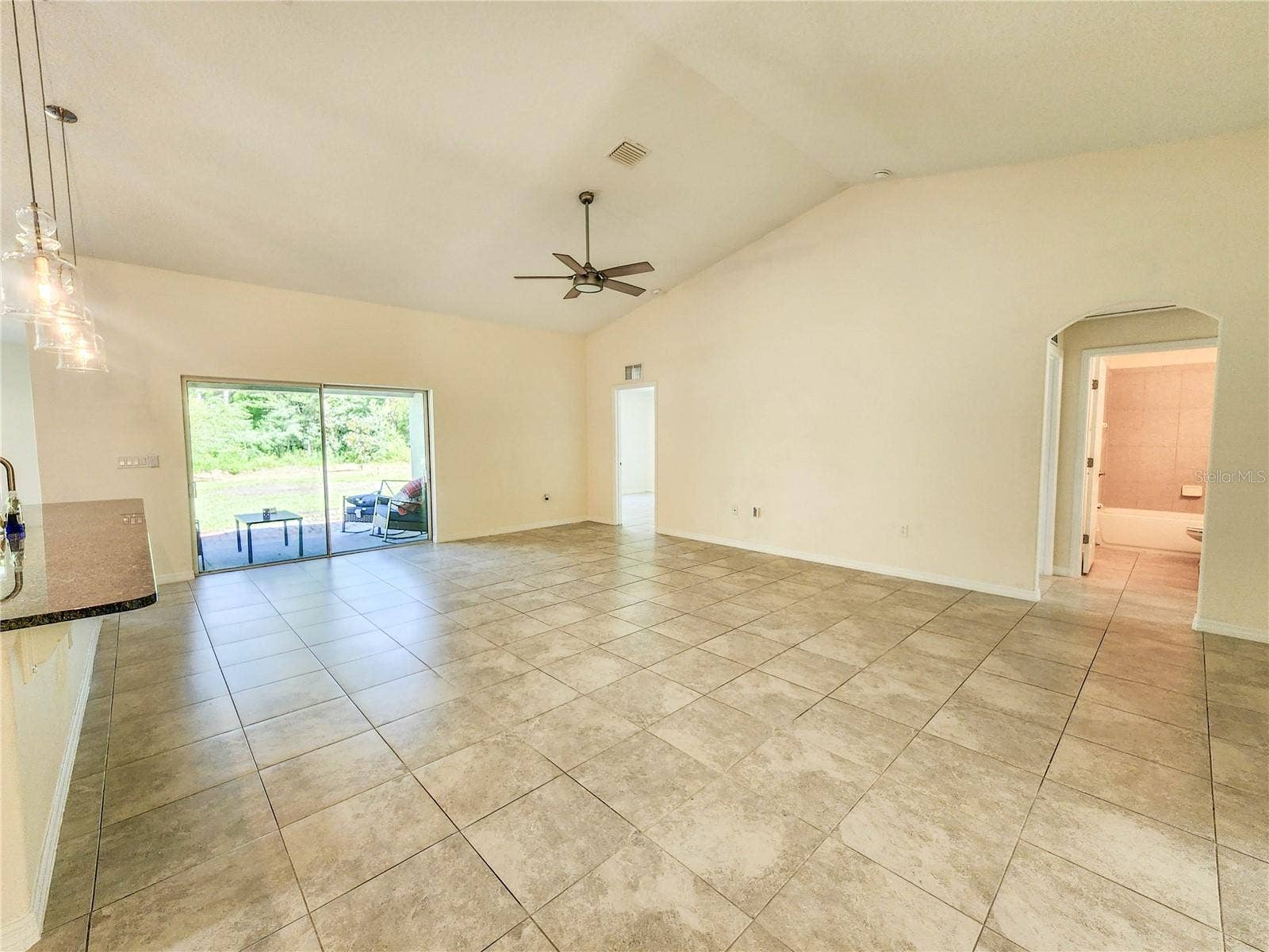 100 BOULDER ROCK DRIVE, Palm Coast, FL 32137 Great Room