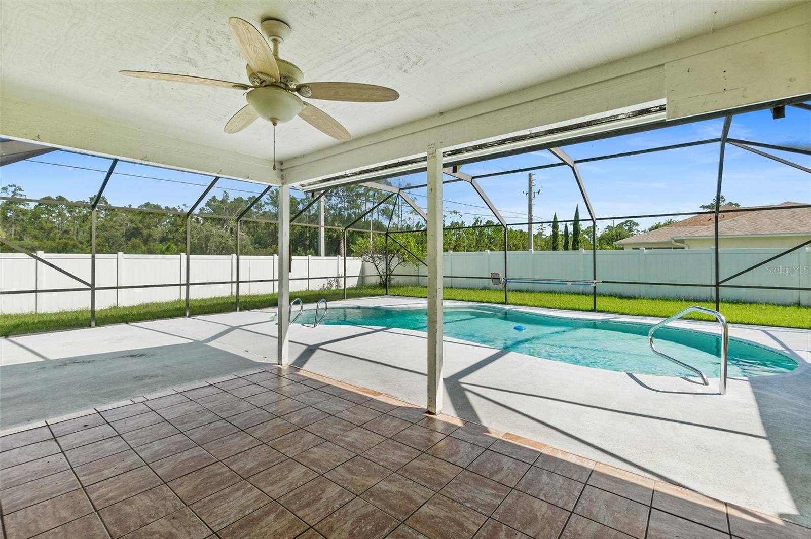 38 E DIAMOND DRIVE, Palm Coast, FL 32164 38 E DIAMOND DRIVE, Palm Coast, FL 32164
