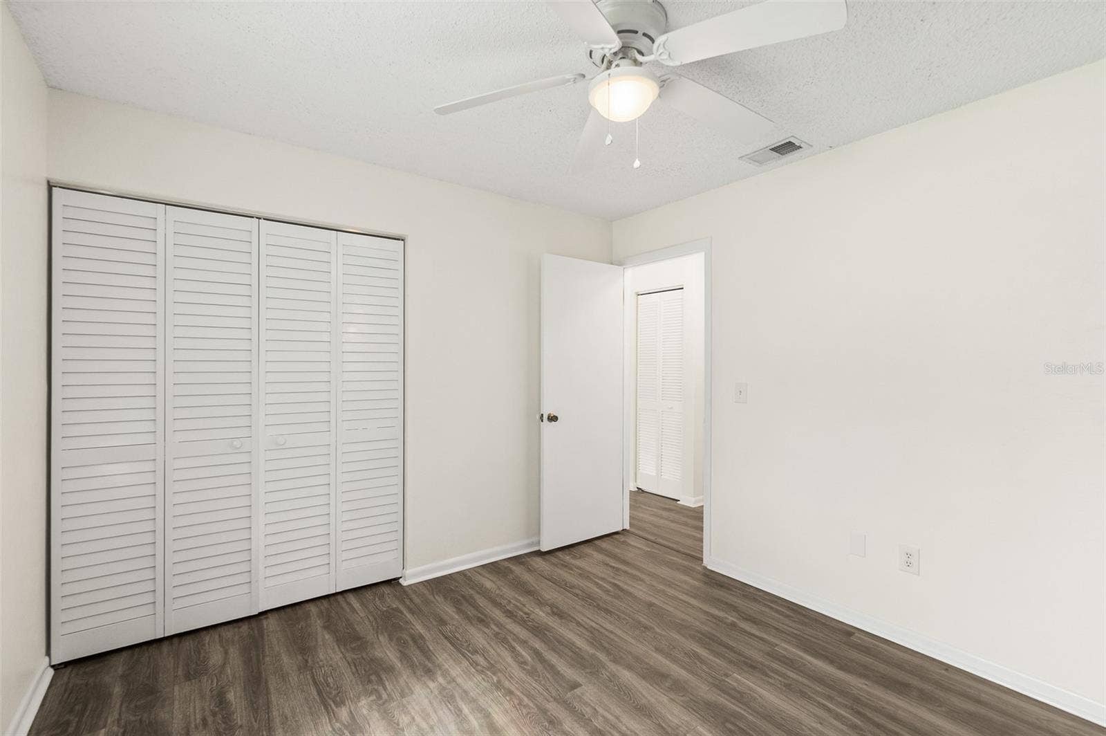 38 E DIAMOND DRIVE, Palm Coast, FL 32164 38 E DIAMOND DRIVE, Palm Coast, FL 32164