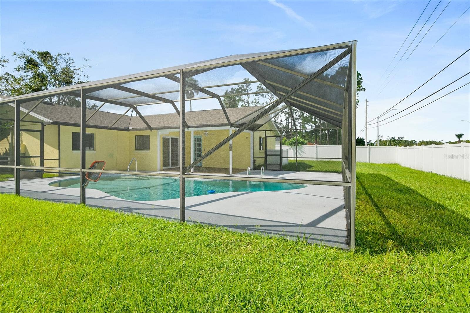 38 E DIAMOND DRIVE, Palm Coast, FL 32164 38 E DIAMOND DRIVE, Palm Coast, FL 32164