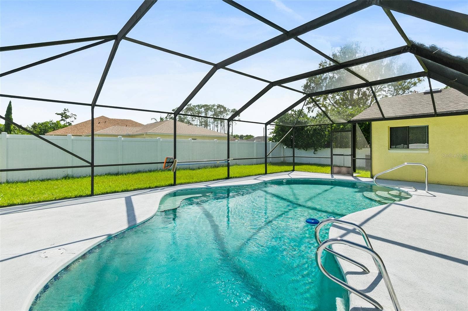 38 E DIAMOND DRIVE, Palm Coast, FL 32164 38 E DIAMOND DRIVE, Palm Coast, FL 32164