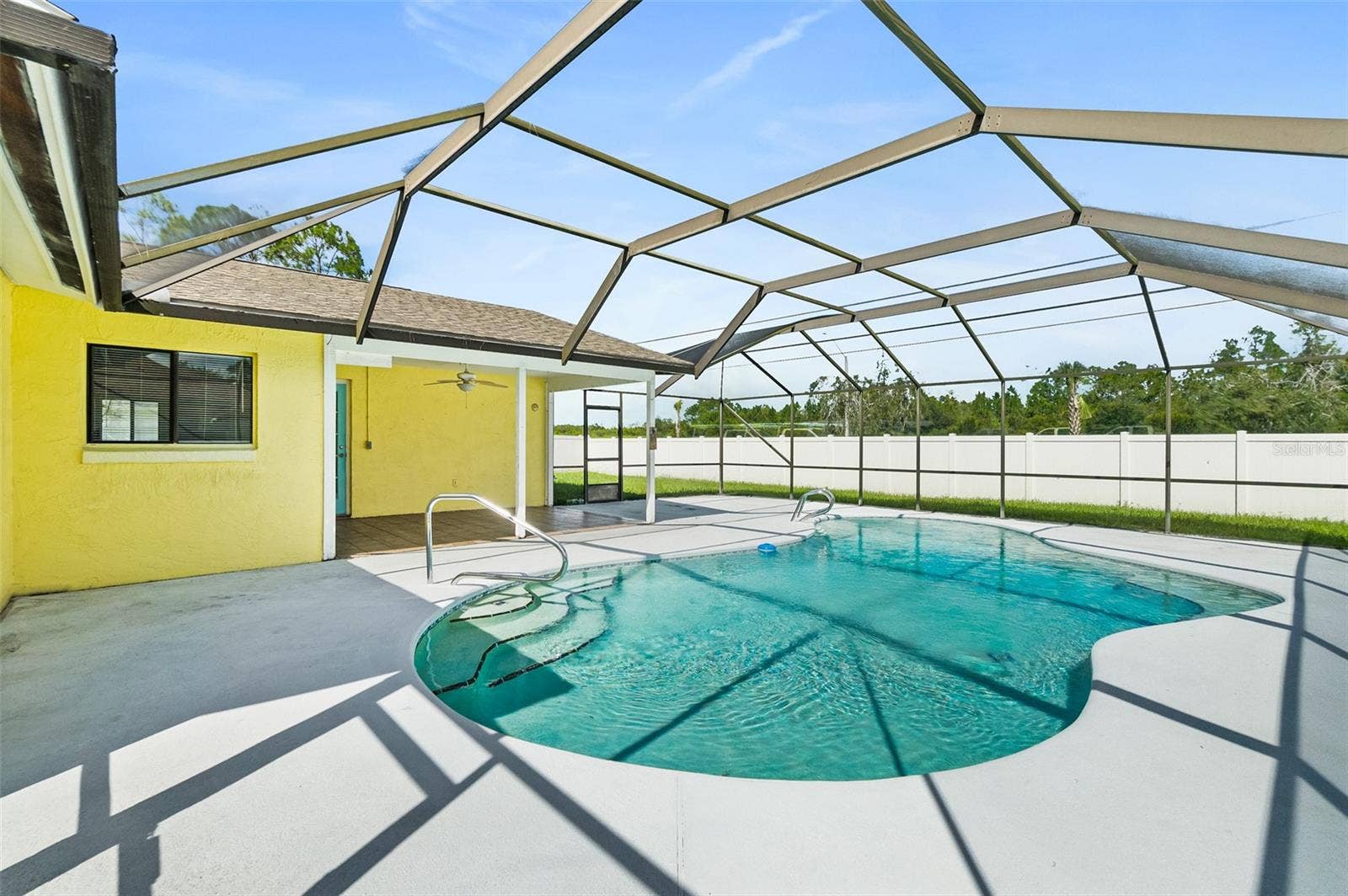 38 E DIAMOND DRIVE, Palm Coast, FL 32164 38 E DIAMOND DRIVE, Palm Coast, FL 32164