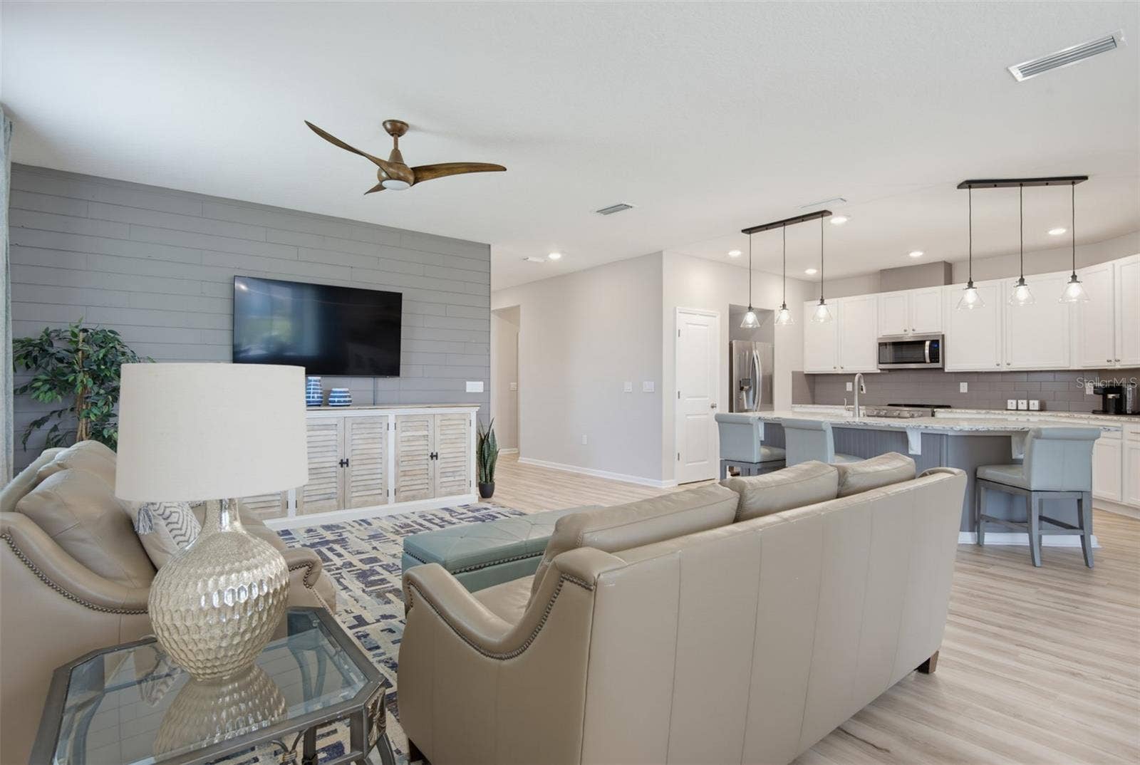 43 LAS CASITAS BOULEVARD, Palm Coast, FL 32137 43 LAS CASITAS BOULEVARD, Palm Coast, FL 32137
