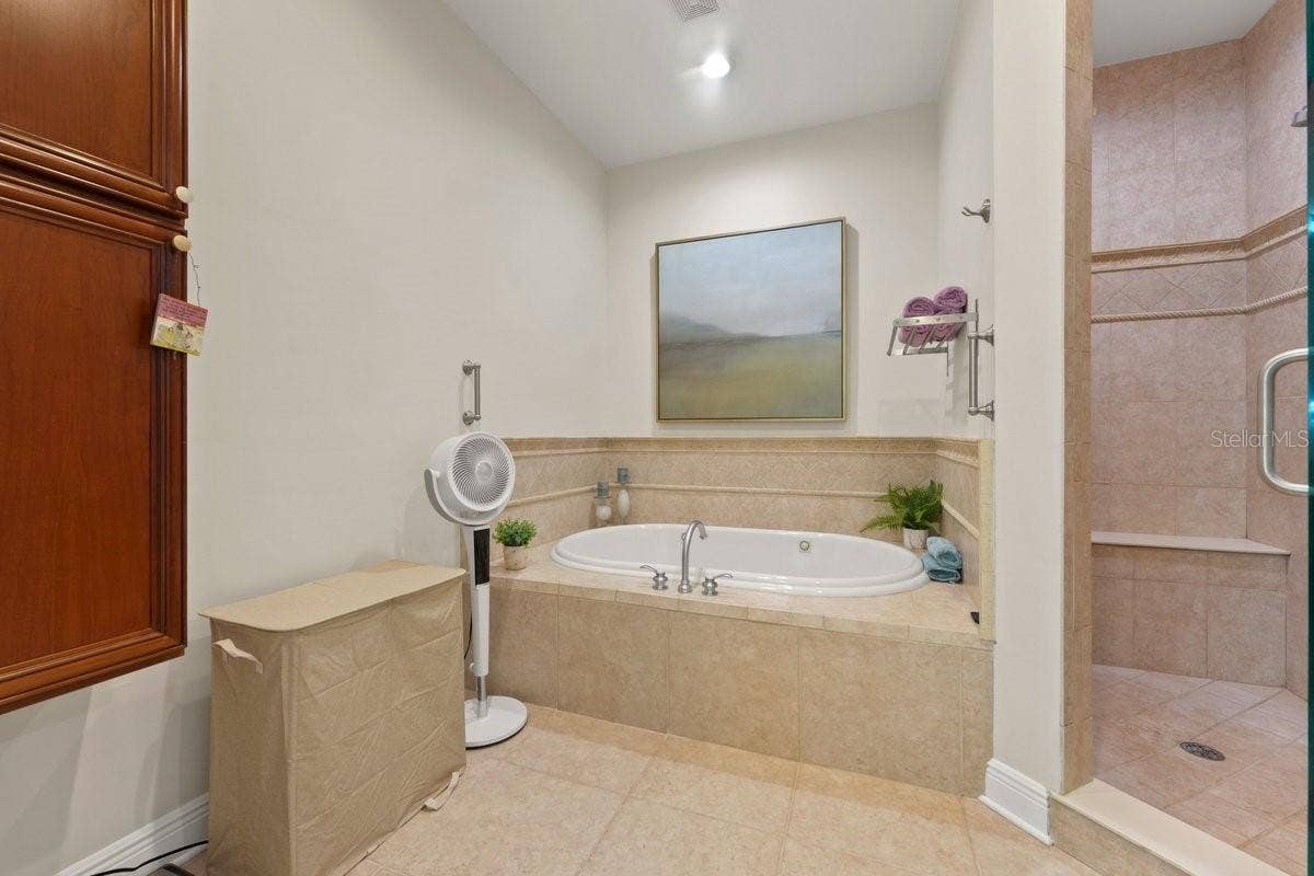 114 CLUB HOUSE DRIVE, #305, Palm Coast, FL 32137 114 CLUB HOUSE DRIVE, #305, Palm Coast, FL 32137