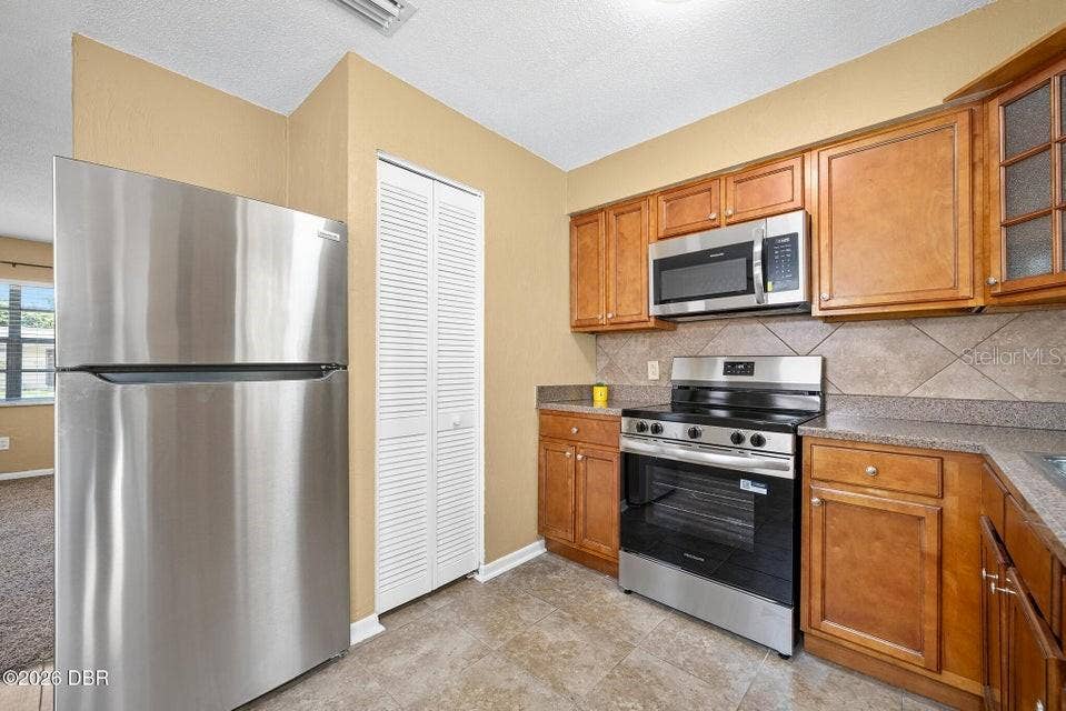 1324 GRANADA AVENUE, Daytona Beach, FL 32117 1324 GRANADA AVENUE, Daytona Beach, FL 32117