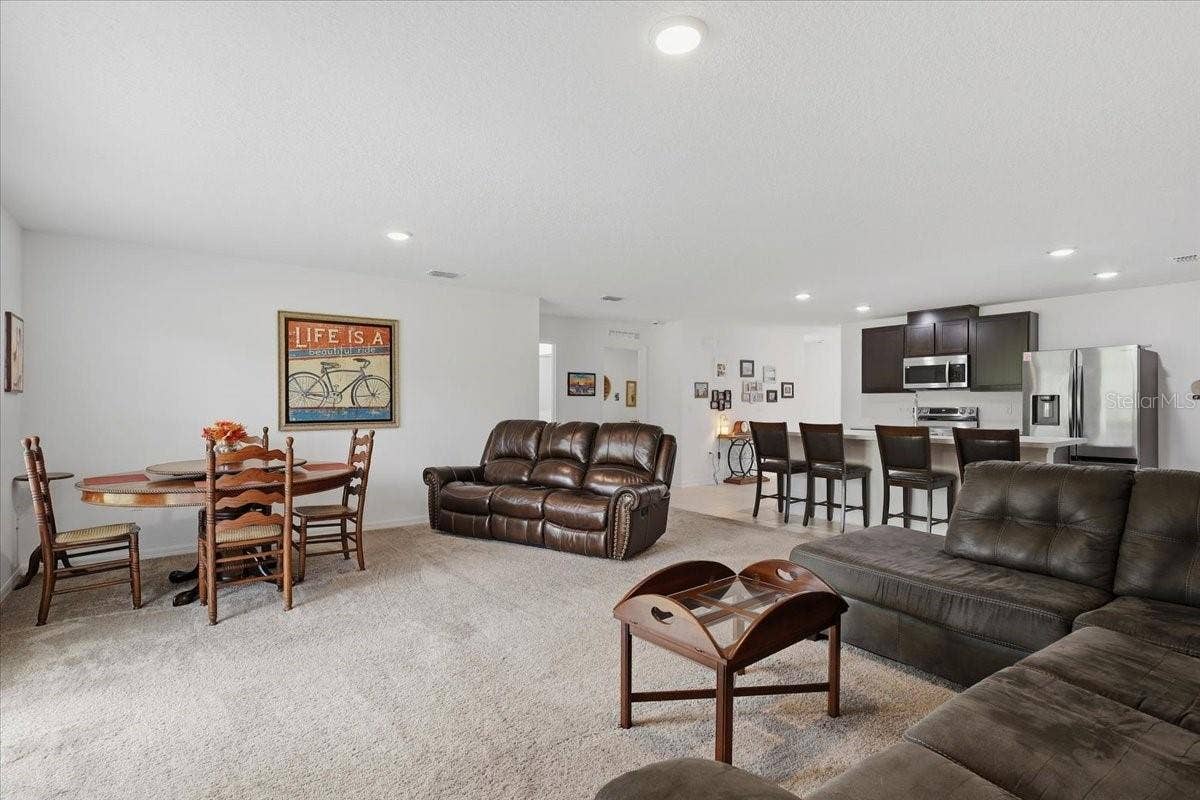 7 UNIVERSAL TRAIL, Palm Coast, FL 32164 7 UNIVERSAL TRAIL, Palm Coast, FL 32164