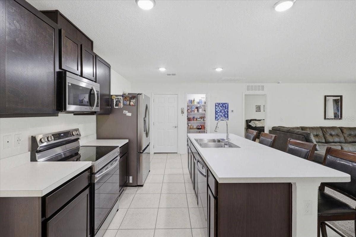 7 UNIVERSAL TRAIL, Palm Coast, FL 32164 7 UNIVERSAL TRAIL, Palm Coast, FL 32164