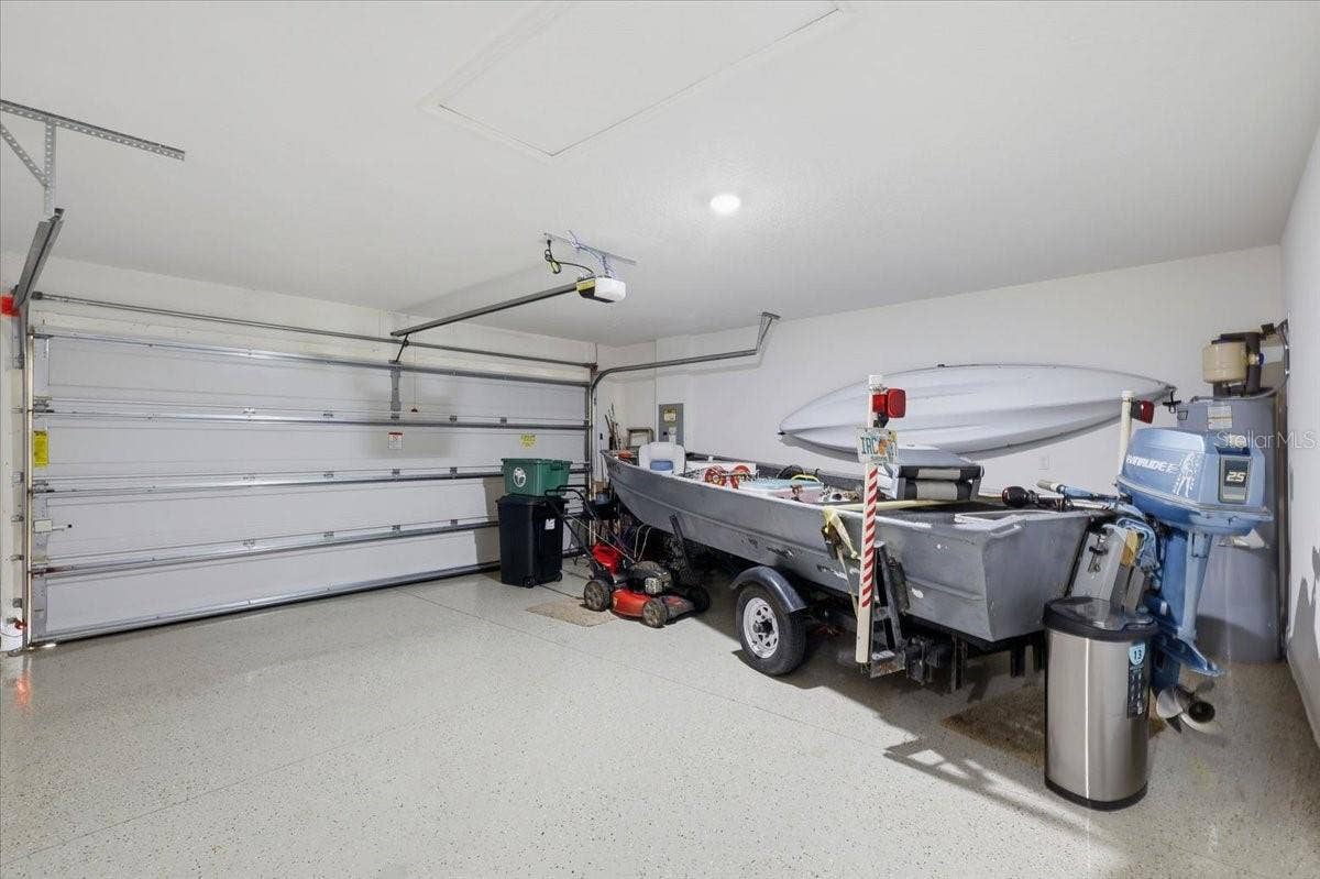 7 UNIVERSAL TRAIL, Palm Coast, FL 32164 Epoxy Coated Garage Floor!