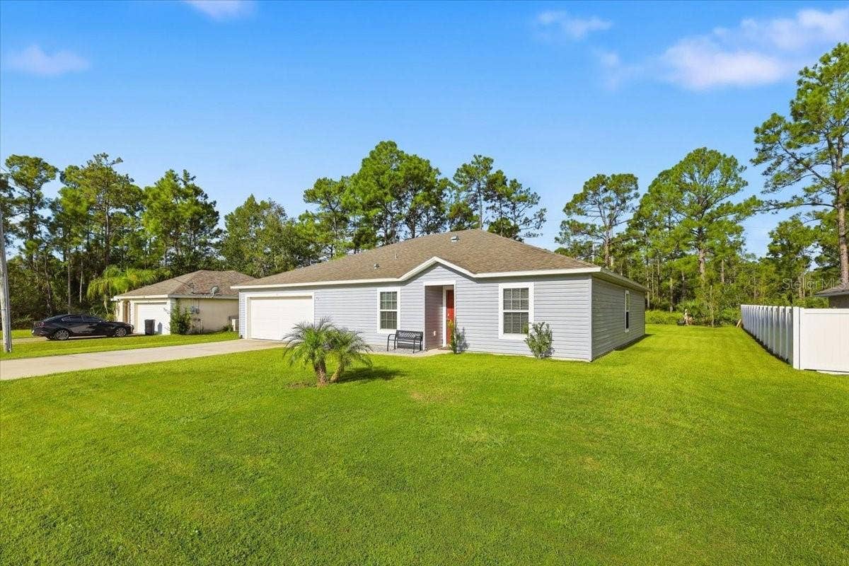 7 UNIVERSAL TRAIL, Palm Coast, FL 32164 7 UNIVERSAL TRAIL, Palm Coast, FL 32164