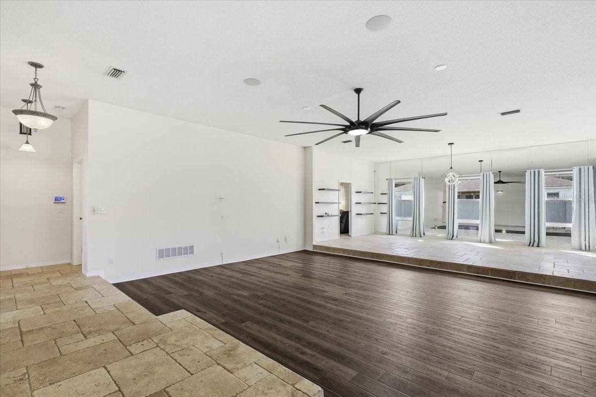 25 BUTTERFIELD DRIVE, Palm Coast, FL 32137
