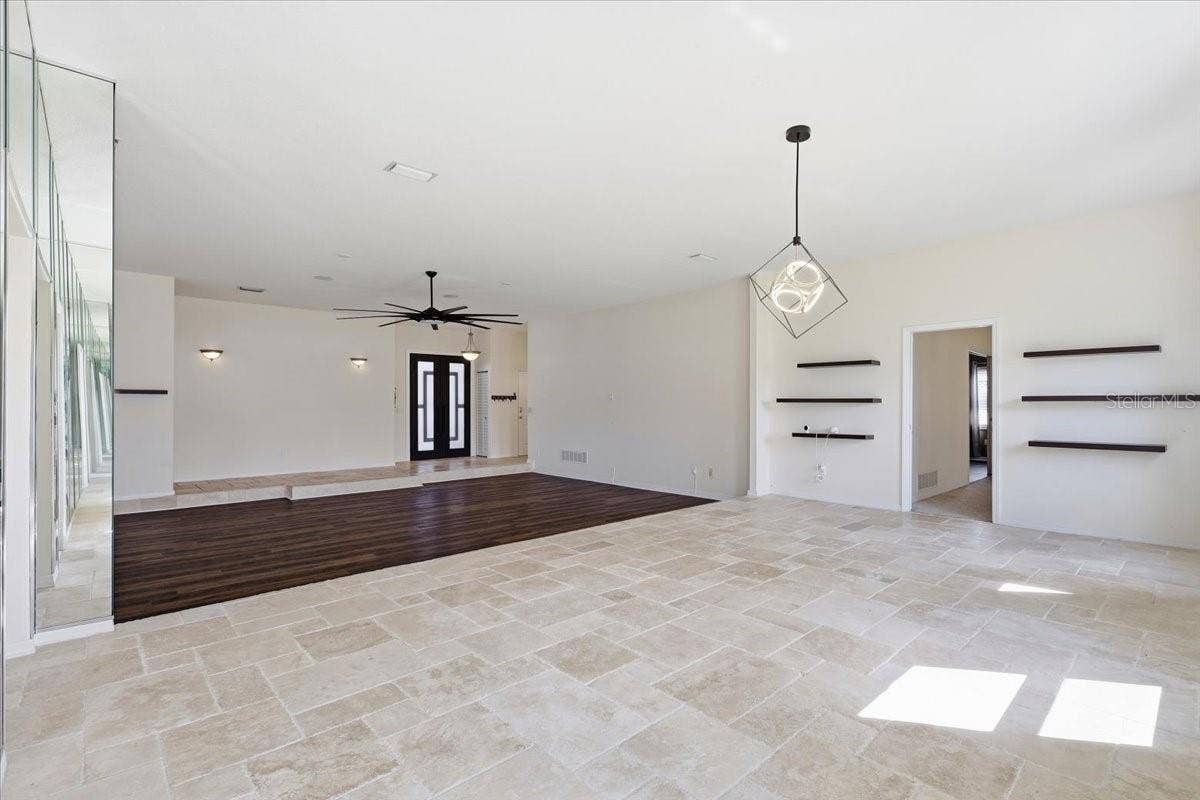 25 BUTTERFIELD DRIVE, Palm Coast, FL 32137