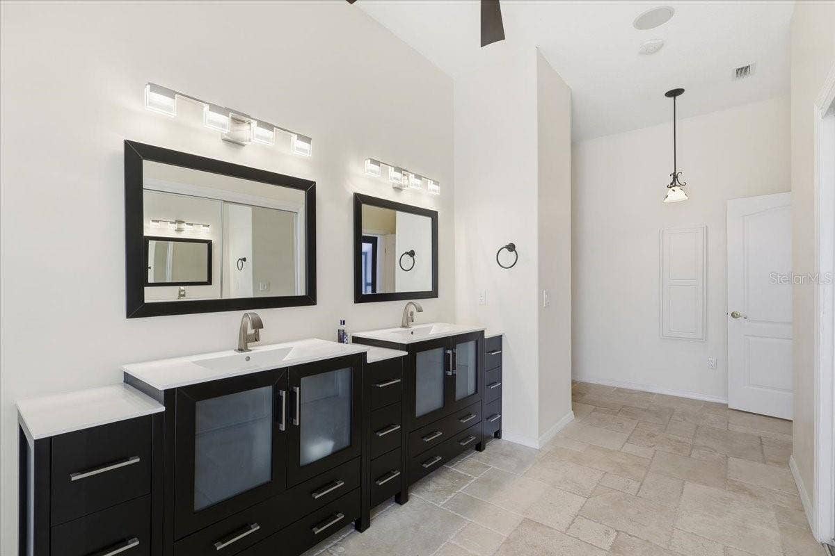 25 BUTTERFIELD DRIVE, Palm Coast, FL 32137