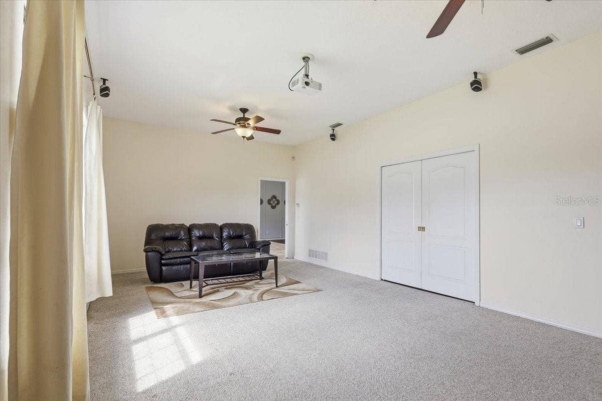 25 BUTTERFIELD DRIVE, Palm Coast, FL 32137