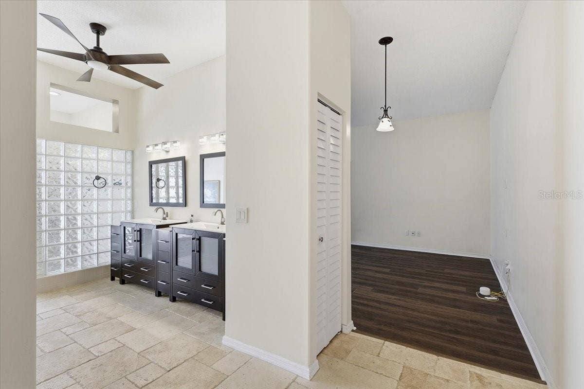 25 BUTTERFIELD DRIVE, Palm Coast, FL 32137