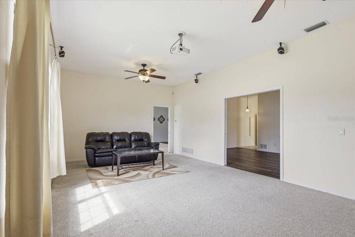 25 BUTTERFIELD DRIVE, Palm Coast, FL 32137