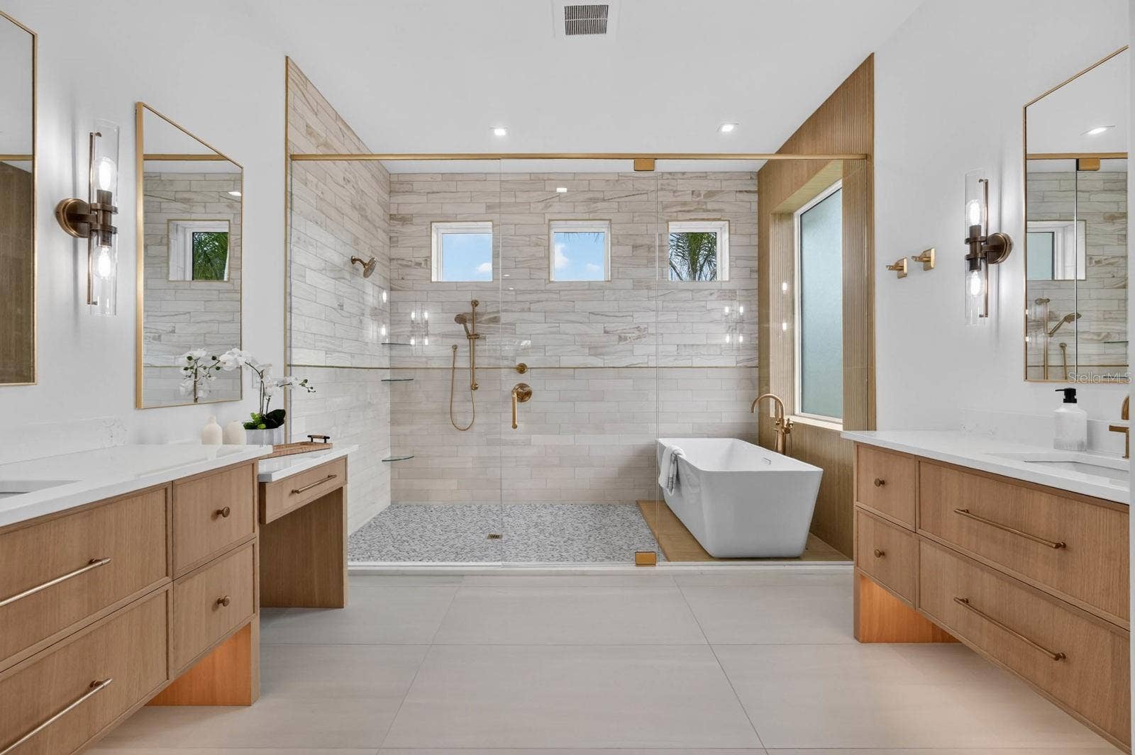 100 LA TOSCANA ROTONDA, Ormond Beach, FL 32174 100 LA TOSCANA ROTONDA, Ormond Beach, FL 32174