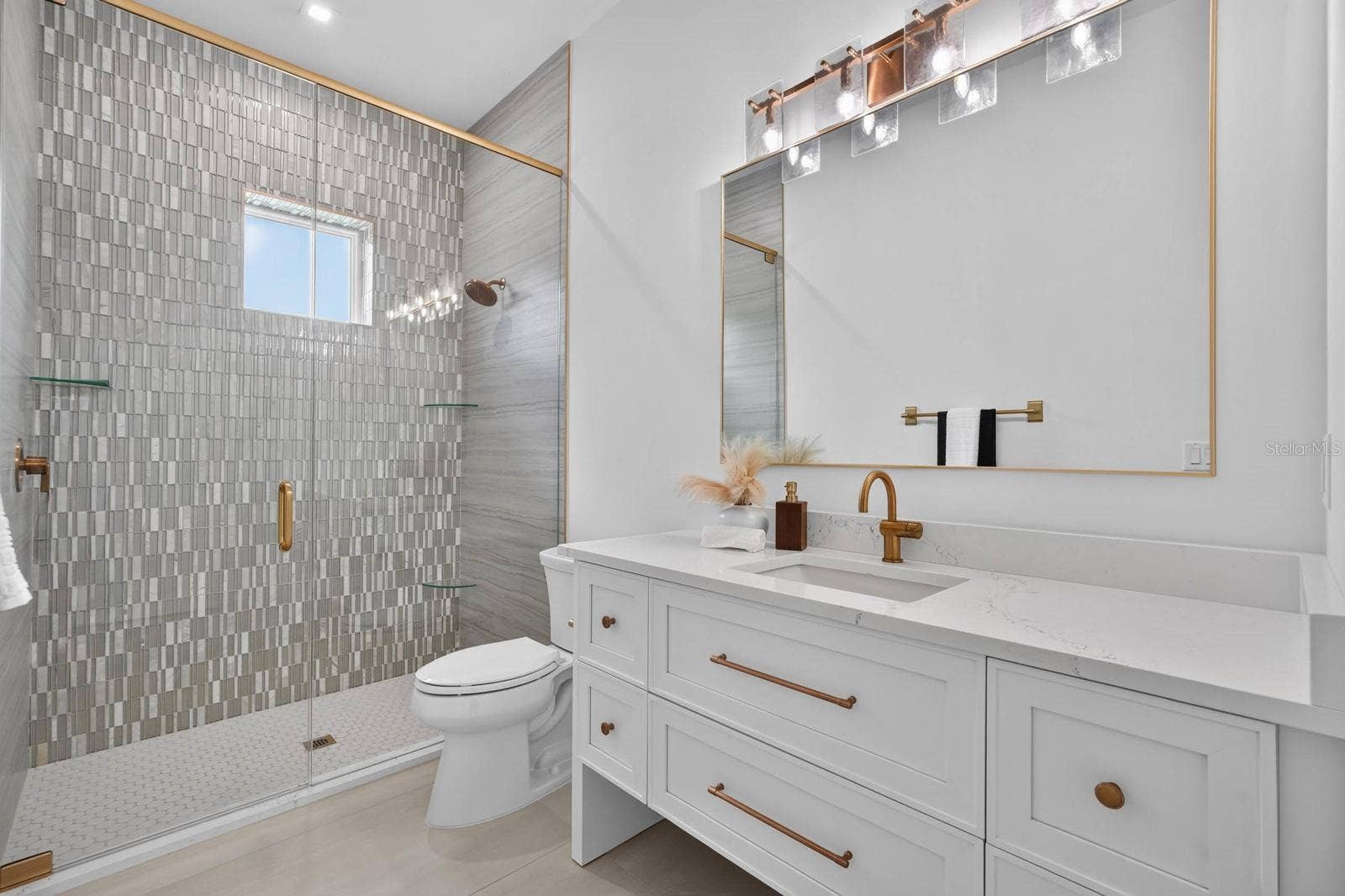 100 LA TOSCANA ROTONDA, Ormond Beach, FL 32174 100 LA TOSCANA ROTONDA, Ormond Beach, FL 32174