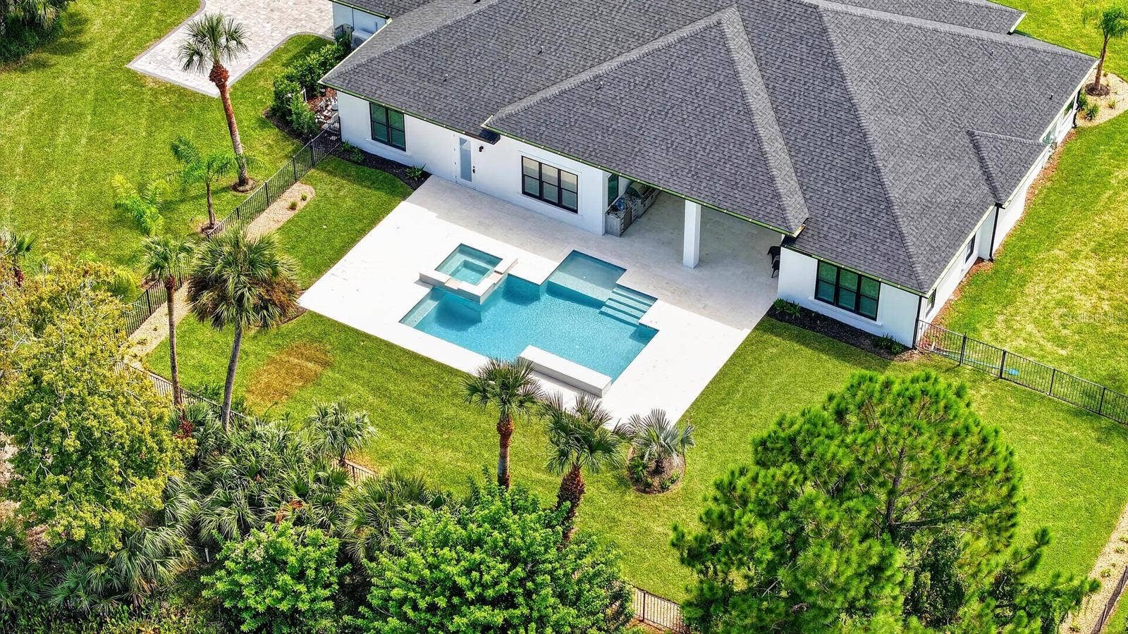 100 LA TOSCANA ROTONDA, Ormond Beach, FL 32174 100 LA TOSCANA ROTONDA, Ormond Beach, FL 32174