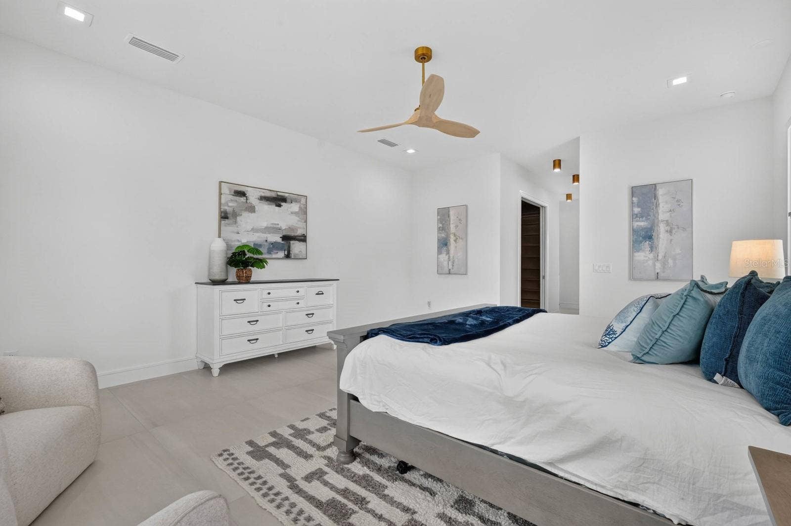 100 LA TOSCANA ROTONDA, Ormond Beach, FL 32174 100 LA TOSCANA ROTONDA, Ormond Beach, FL 32174