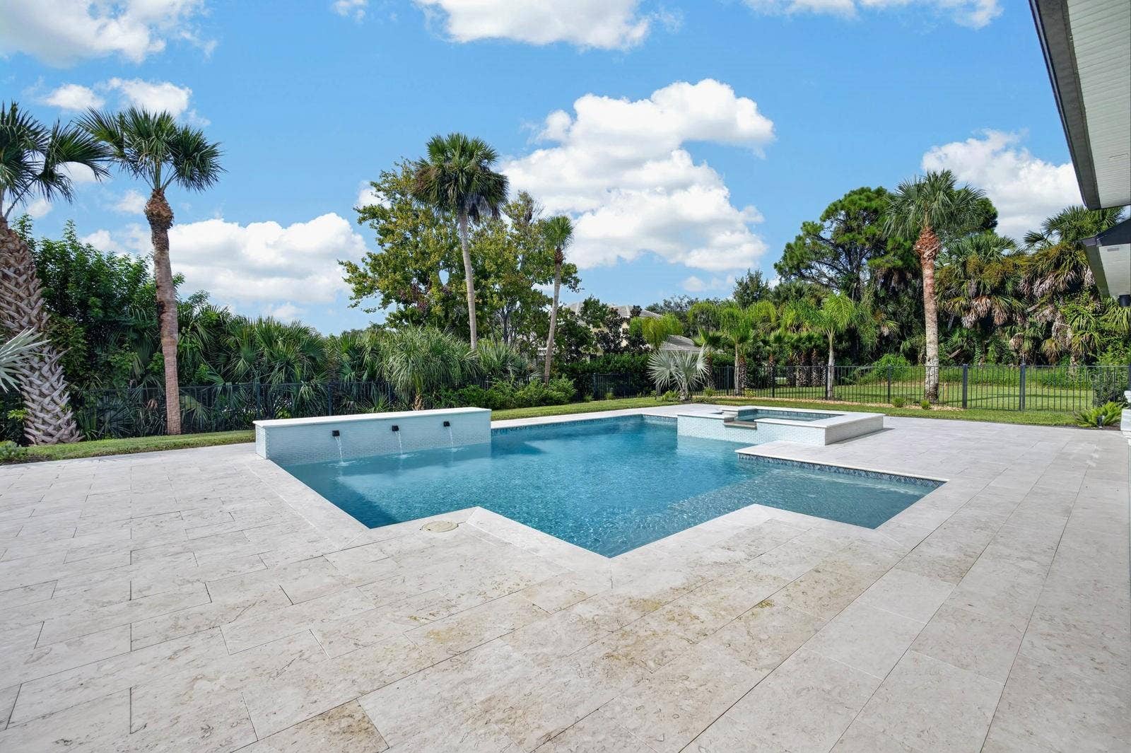 100 LA TOSCANA ROTONDA, Ormond Beach, FL 32174 100 LA TOSCANA ROTONDA, Ormond Beach, FL 32174