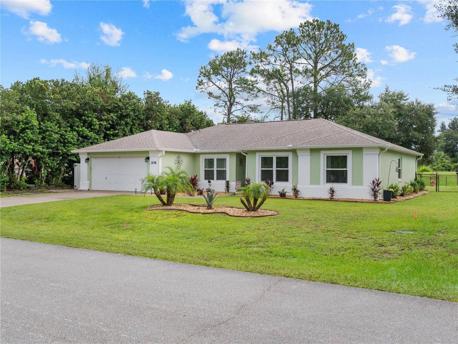 206 LONDON DRIVE, Palm Coast, FL 32137