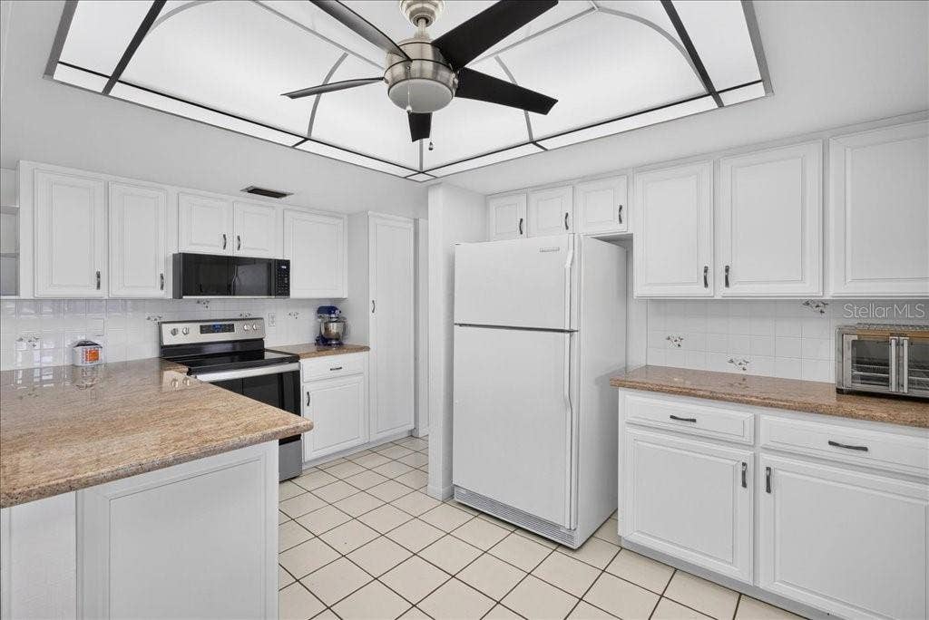 26 CLAYMONT COURT S, Palm Coast, FL 32137