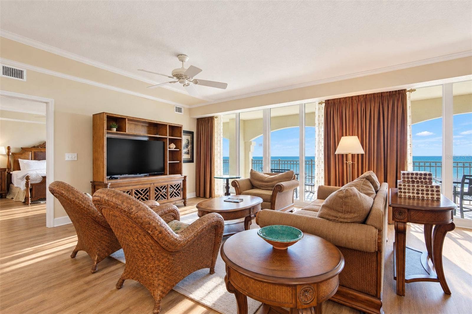 200 OCEAN CREST DRIVE, #1012, Palm Coast, FL 32137 200 OCEAN CREST DRIVE, #1012, Palm Coast, FL 32137