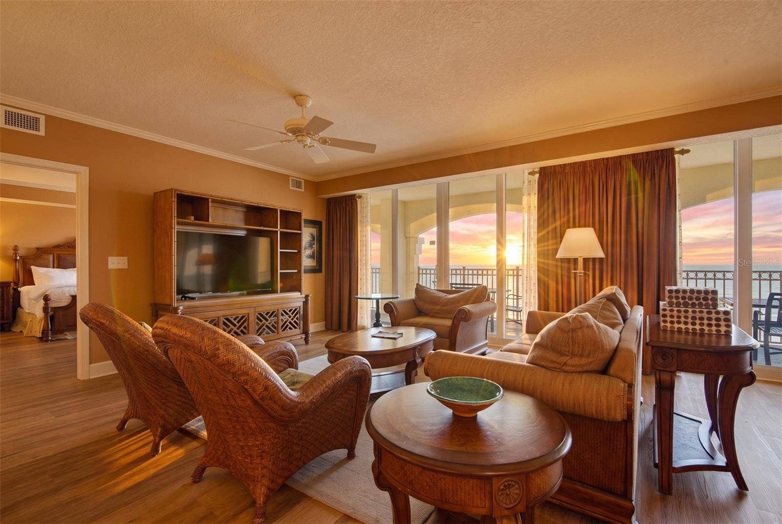 200 OCEAN CREST DRIVE, #1012, Palm Coast, FL 32137 200 OCEAN CREST DRIVE, #1012, Palm Coast, FL 32137