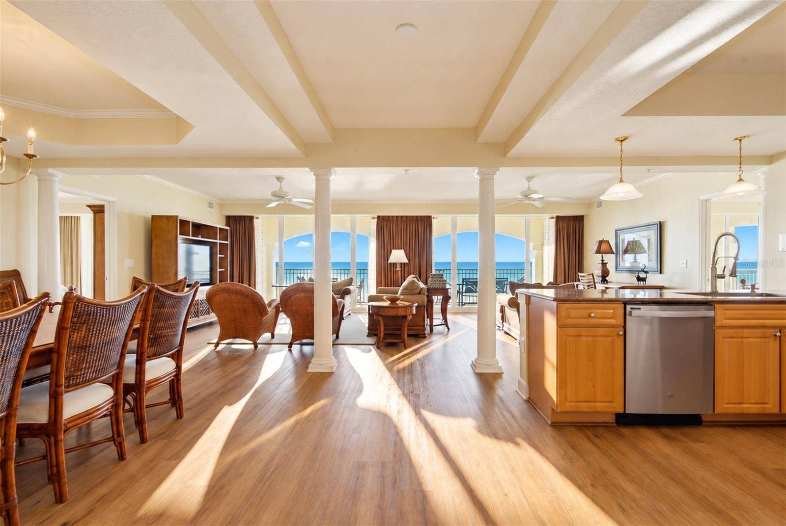 200 OCEAN CREST DRIVE, #1012, Palm Coast, FL 32137 200 OCEAN CREST DRIVE, #1012, Palm Coast, FL 32137
