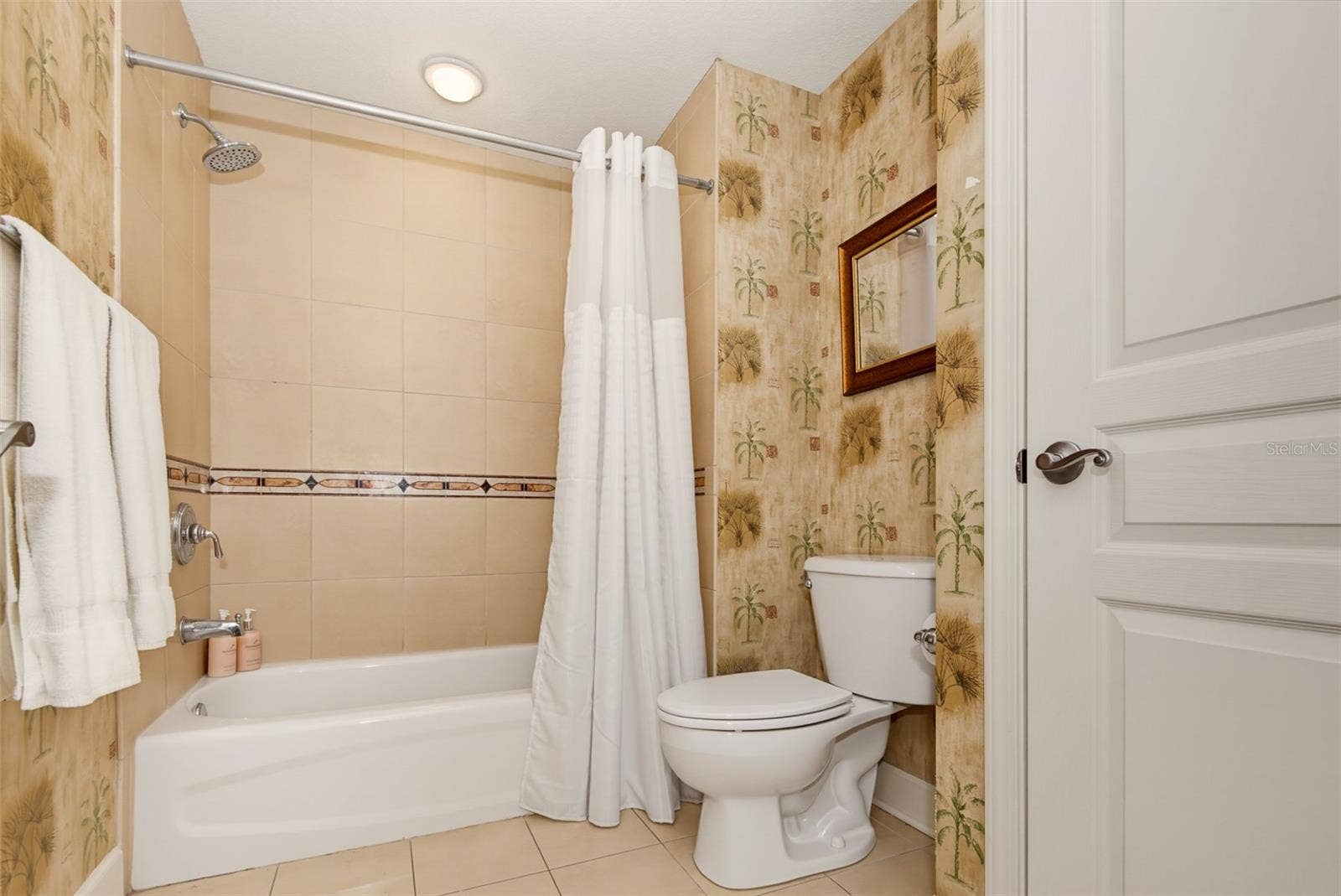 200 OCEAN CREST DRIVE, #1012, Palm Coast, FL 32137 200 OCEAN CREST DRIVE, #1012, Palm Coast, FL 32137