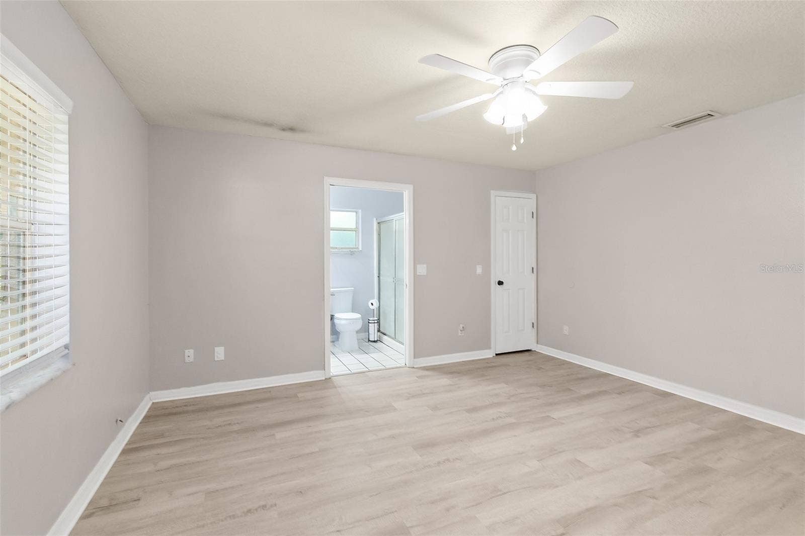 53 BIRCHWOOD DRIVE, Palm Coast, FL 32137 53 BIRCHWOOD DRIVE, Palm Coast, FL 32137