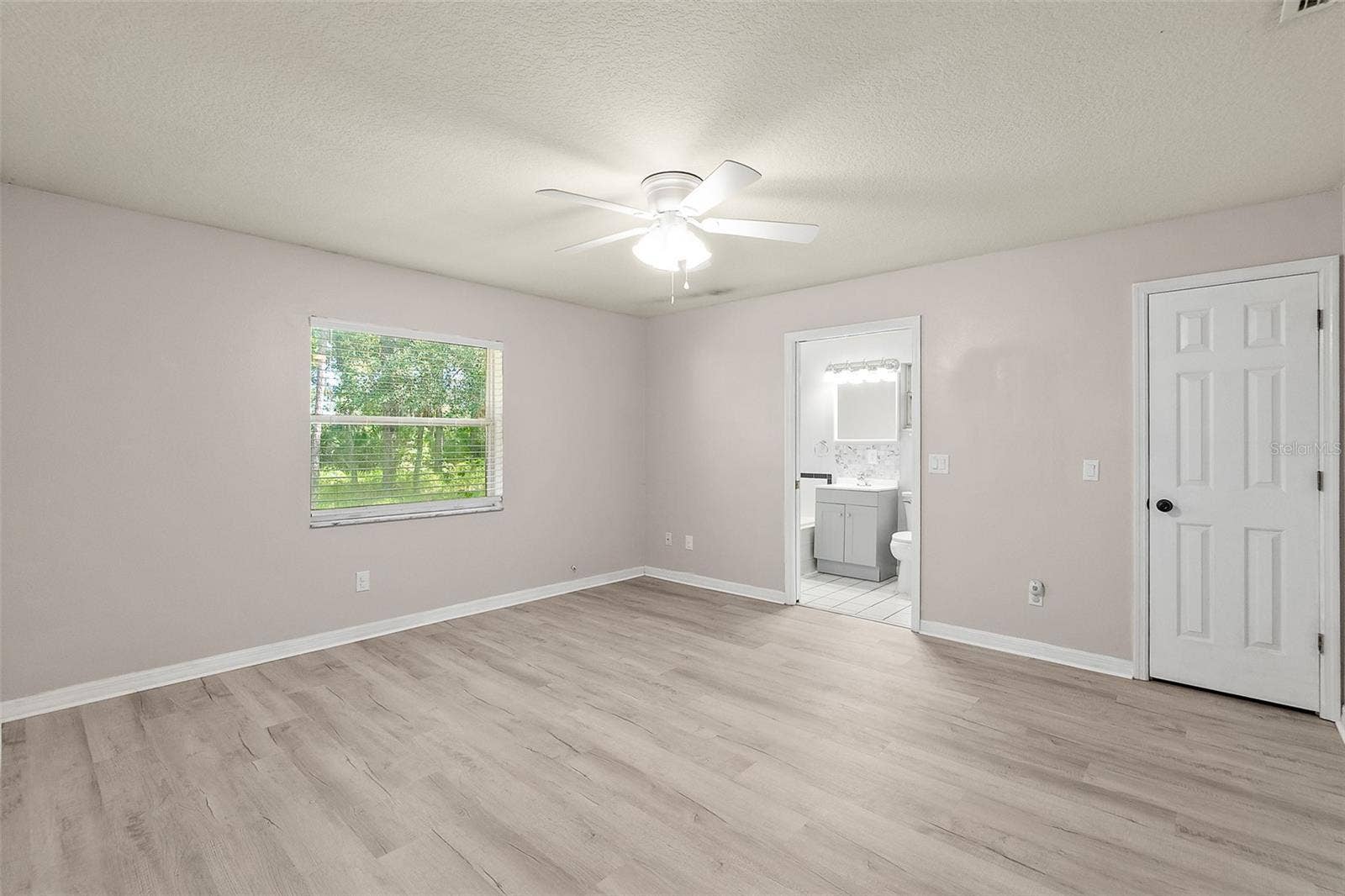 53 BIRCHWOOD DRIVE, Palm Coast, FL 32137 53 BIRCHWOOD DRIVE, Palm Coast, FL 32137
