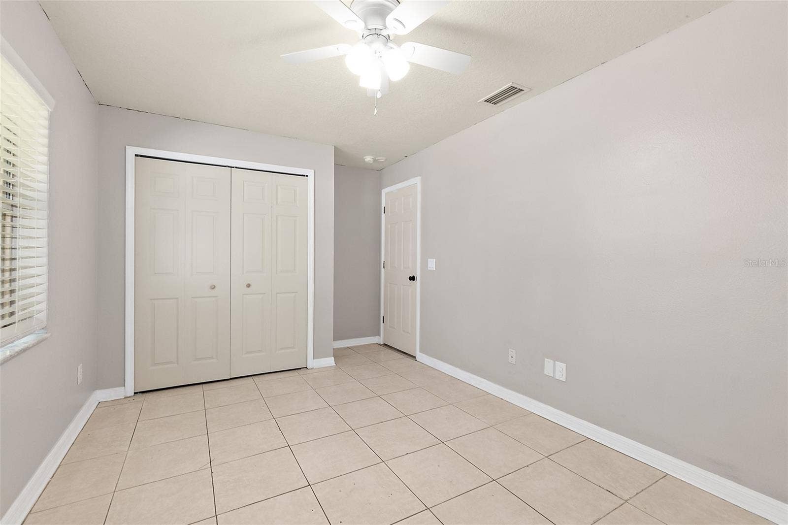 53 BIRCHWOOD DRIVE, Palm Coast, FL 32137 53 BIRCHWOOD DRIVE, Palm Coast, FL 32137