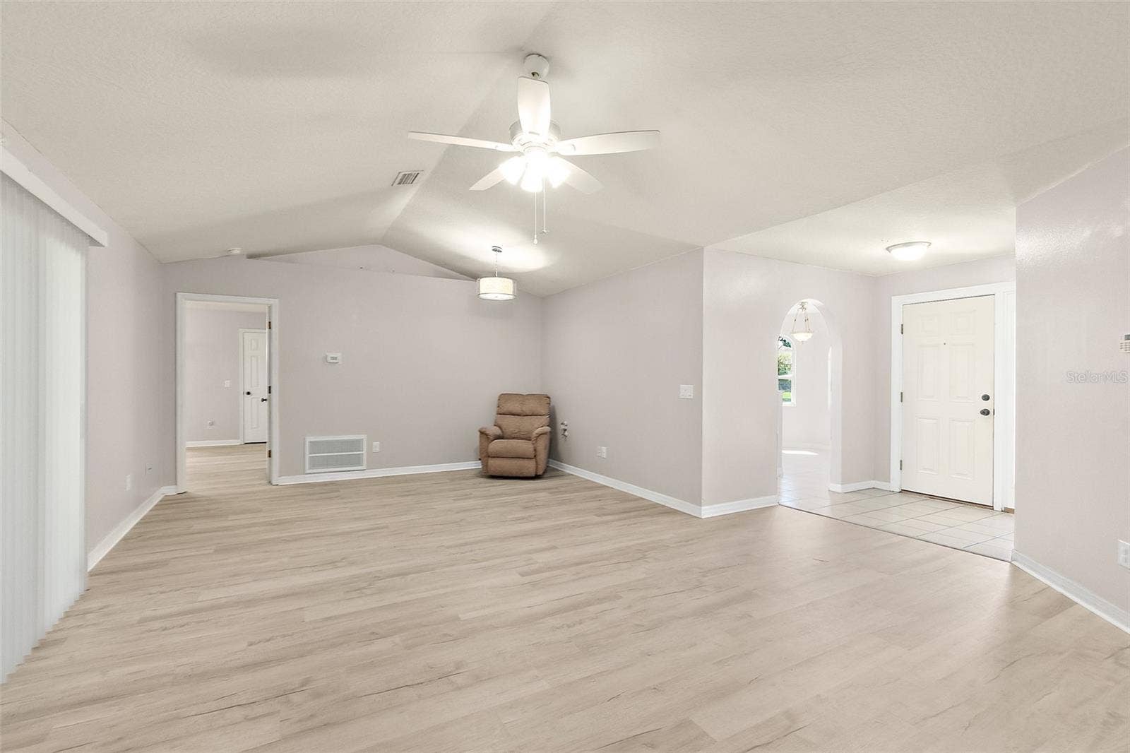 53 BIRCHWOOD DRIVE, Palm Coast, FL 32137 53 BIRCHWOOD DRIVE, Palm Coast, FL 32137