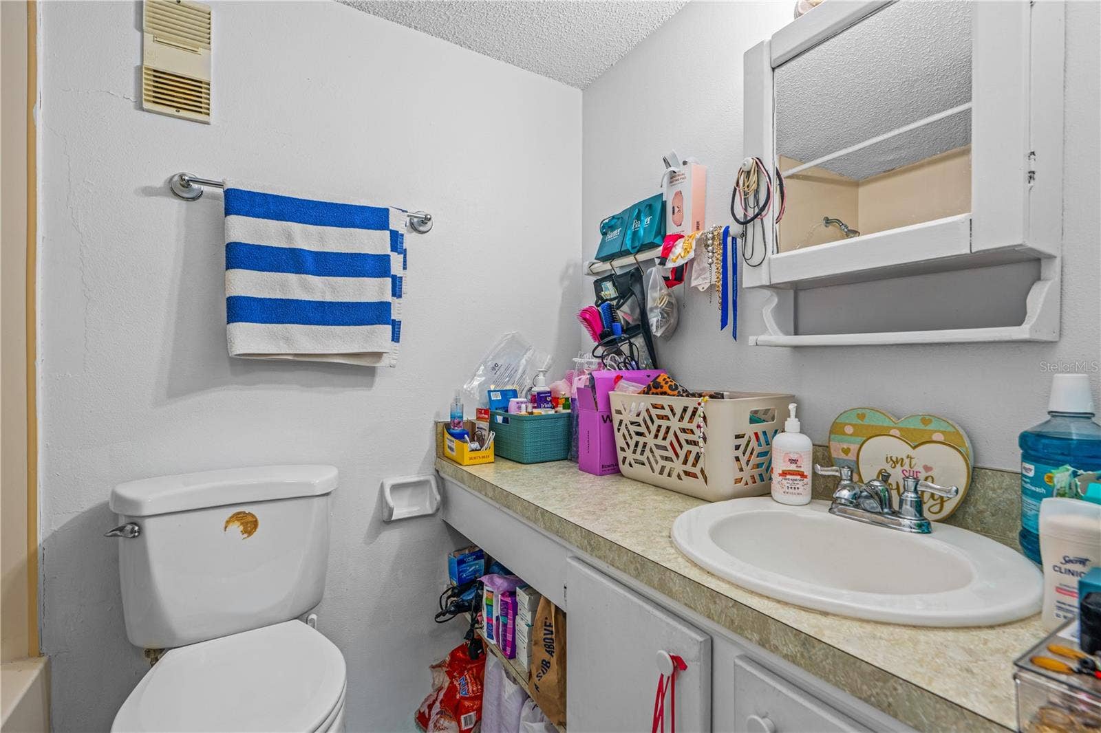 1504 VIRGINIA AVENUE, #204, Daytona Beach, FL 32114 1504 VIRGINIA AVENUE, #204, Daytona Beach, FL 32114