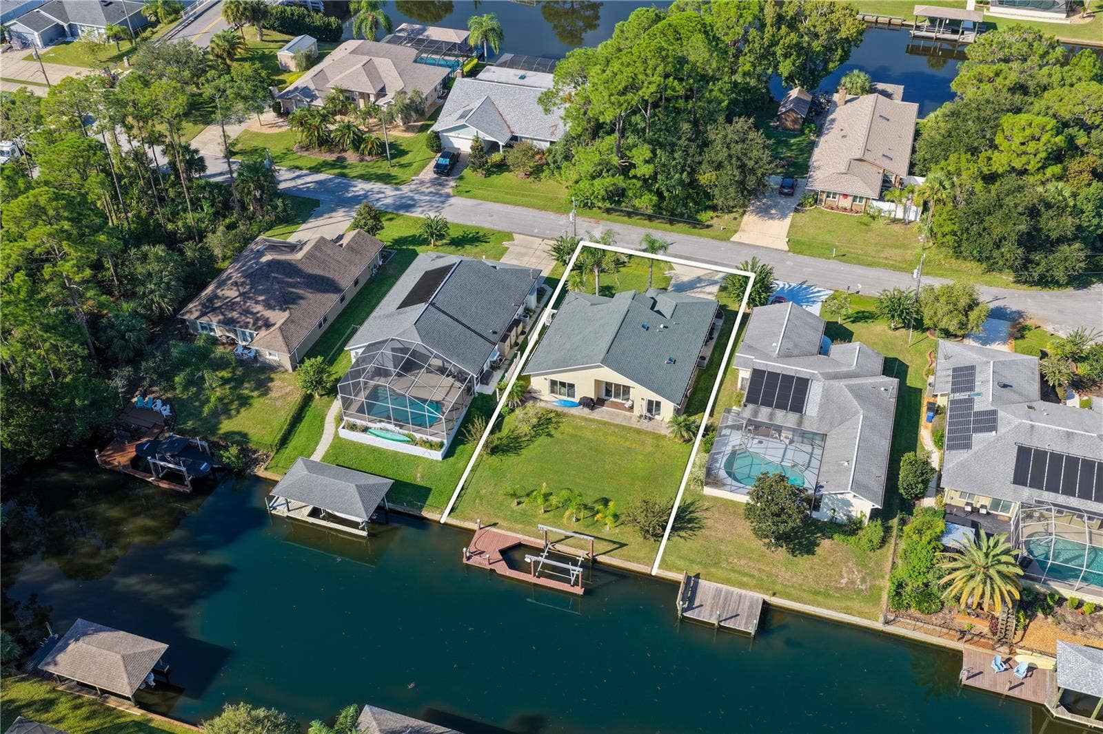8 COLLEEN COURT, Palm Coast, FL 32137